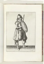 Øvelsen med skjold og spyd: soldaten stående med griperen og skjoldet foran brystet (nr. 20), 1618 De Nassausche Wapen-Handelinge, van Schilt, Spies, Rappier ende Targe : avbildet av beyde figuerlick, ende posert etter den nye rekkefølgen [av] (.