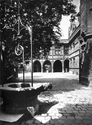 Cluny Hotel sett fra gårdsplassen, Paris