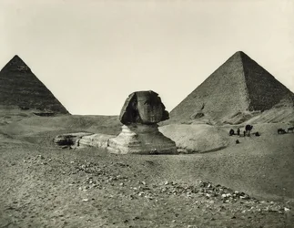 Sfinksen og pyramidene