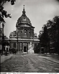 Sorbonne-kirken bygget av Jacques Lemercier (ca. 1585-1654) i 1635-53