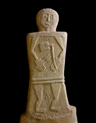 Forhistorisk kunst: mannlig stele fra Selva di Filetto (Filetto II), jernalder (8.–6. århundre f.Kr.) Pontremoli, Palace Bocconi