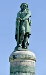 Kolossalstatue av Vercingetorix (72-46 f.Kr.), gallisk leder. Skulptur av Aimé Millet (1819-1891), 6,60 m høy, reist i 1865 på den vestlige delen av Mont Auxois (7 m høy sokkel ved Viollet-le-Duc). Alise-Sainte-Reine, 1865.