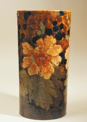 Vase med blomsterdekor, av Albert Dammouse, steintøy