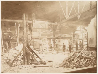 Bartholdis verksted, med modeller av Frihetsgudinnen i bakgrunnen, Paris, 1883