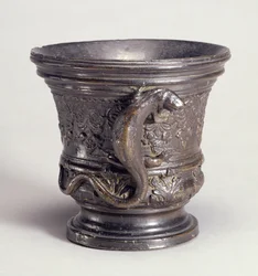 Mørtel med håndtak i form av en øgle, ca. 1500 (bronse)