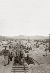 Bygging i 1869 av Central Pacific Railways - Nevada - Arbeidere som bygger jernbanelinjene til Central Pacific Company for å bygge den første nordamerikanske transkontinentale jernbanen. (Central Pacific Railroad Company)