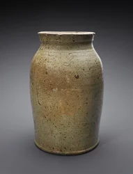 Churn, c. 1865-1900 (alkalisk glasert steintøy)