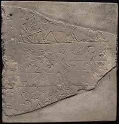Fragment av en stela som viser pløying, innhøsting og fuglefangeri