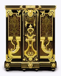 En Louis XIV ormolu-montert petite armoire, 1700-10
