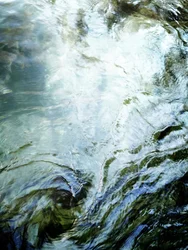 Rolige vannkrusninger