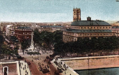 Paris: utsikt over Place du Chatelet og Sarah-Bernhardt Theatre (dagens Theatre de la Ville). I bakgrunnen, Saint Jacques Tower (Saint Jacques). Fotografi av 1920 i "" Artistic Album "" av byen Paris. Privat samling.