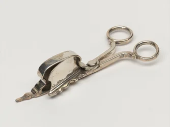 Candle snuffer, Board of Ordnance, ca. 1696 (snuffer)