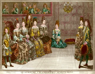 Dans i det fjerde soverommet i leilighetene til familien til Louis XIV (1638-1715) om kveldene i leiligheten i Versailles rundt 1696: hertugen av Chartres danser menyen med Mademoiselle i nærvær av hertuginnen av Maine, hertugen av B