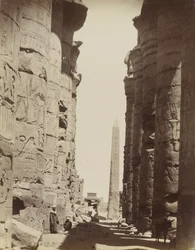 Søyler og obelisk ved Karnak