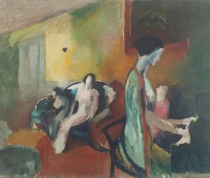 Interiør med kvinne ved piano