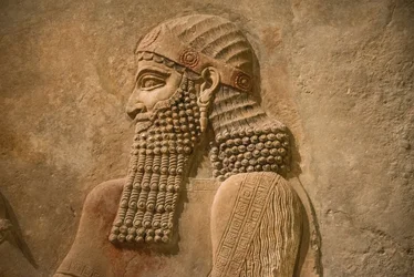 Detalj av kong Sargon II av Assyria fra kong Sargons palass i Khorsabad, ca. 716-713 f.Kr.