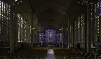 Kirken Notre Dame du Raincy, ved Raincy (Seine Saint Denis). Bygging 1923, arkitektene Gustave Perret (1876-1952) og Auguste Perret (1874-1954). Fotografering 10/02/10.
