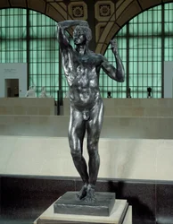 Den frekke bronseskulpturen av Auguste Rodin (1840-1917) Dim. 178 x 59 x 61,5 cm. Etter 1877. Musee d