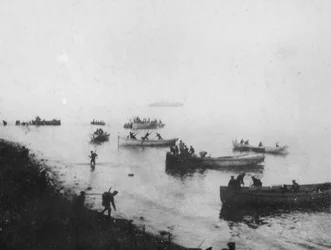 Lander ved Anzac Cove, ca. 1915