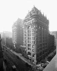 Kvinners tempelbygning ved 102 til 116 South LaSalle Street, Chicago, Illinois, USA, ca. 1905 (s/hvitt-bilde)