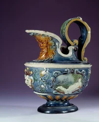 Aiguiere de faience opprettet av skolen til Bernard Palissy (ca. 1510-1589) Paris, Louvre-museet