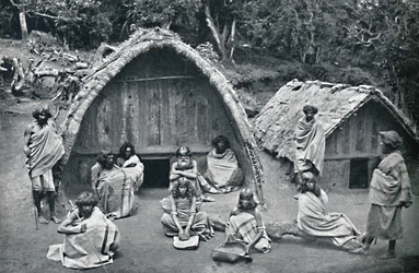 Et Toda-hjem i en innfødt landsby, India, 1902