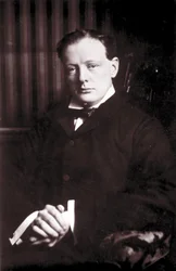 Portrett av Sir Winston Leonard Spencer Churchill (1874–1965), britisk politiker.