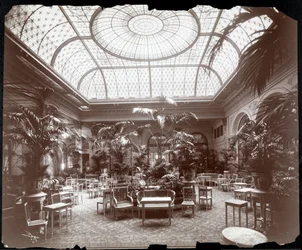 Lounge på Plaza Hotel, ca. 1907 (sølv gelatintrykk)