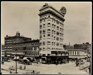 The Pabst Hotel, 42nd Street, Broadway og 7th Avenue, New York, 1919 (sølv gelatintrykk)