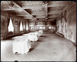 Mottaksrommet på Hotel Delmonico, 1902 (sølv gelatintrykk)