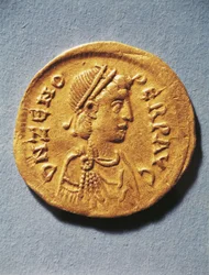 Numismatikk, Antikkens Roma, Mynt som representerer Zeno, keiseren av det bysantinske riket