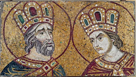 Den romerske keiseren Konstantin I med sin mor, den hellige Helena (mosaikkdetalj)