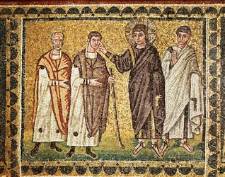 Jesus helbreder to blinde menn, med en apostel bak seg, 6. århundre (mosaikk)