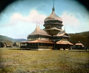 Romania, en gresk forent kirke i Bukovina-regionen, bildedato: cirka 1920. Carl Simon-arkivet