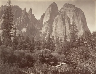 Cathedral Rocks and Spires, ca. 1872, trykt ca. 1876.