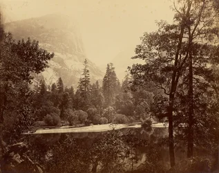 [«Innsjøen» - Yosemite-dalen] / [Innsjøbredden] / [Ah-Wi-Yah-sjøen, Yosemite] / [Mirror Lake og Mount Watkins, Yosemite]
