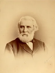 Portrett av forfatteren Ivan Sergeyevich Turgenev (Sergueievitch Tourgueniev) (1818-1883). Albumin-foto av Charles (Karl) Bergamasco (1830-1896)
