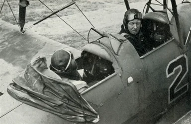 RAF-pilot lærte å fly under andre verdenskrig, 1941.