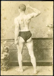 Portrett av en sterkmann, ca. 1890