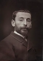 Kunstnerisk og biografisk album, 6. årgang, Salong 1885; portrett av den franske maleren Alexandre Bloch (1862-1906)