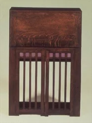 Skrivebord (tre) (lukket)