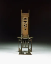 En sidestol, med gjennomhullet design, ca. 1899 (utskåret eik)