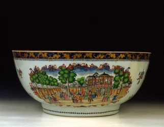 En famille rose "London" punchbowl, med utsikt over Grand Walk, Vauxhall Gardens, ca. 1750-1800