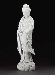 Blanc de Chine-figur av Guanyin, ca. 1800 (porselen)