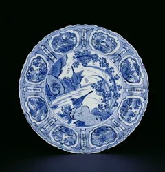 Blå og hvit kraakplate malt med fugler i et landskap, Egret mark, Wanli, 1595-1605 (porselen) (se 205991)