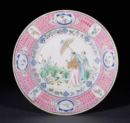 Middagstallerken malt i Famille Rose som viser La Dame au Parason, etter et design av Cornelis Pronk (1691-1759) Qianlong-perioden (1736-95) ca. 1734 (porselen)