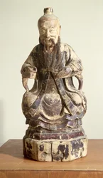 Lao-Tzu (ca. 604-531) bærer kronen til en mester (malt tre)