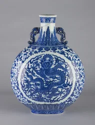 Pilgrim Flask, 1736–96 (jingdezhen ware)