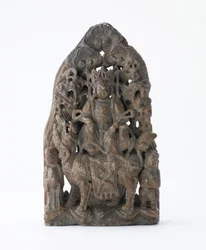 Liten klebersteinstavle, med gjennomboret relieff av Manjusri på løve, divisjonsperiode, 543 e.Kr.