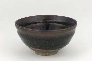 Tebolle i stil med Jian ware, Nanping, Fujian-provinsen, Southern Song eller Yuan-dynastiet, 1200-1300-tallet (keramikk)